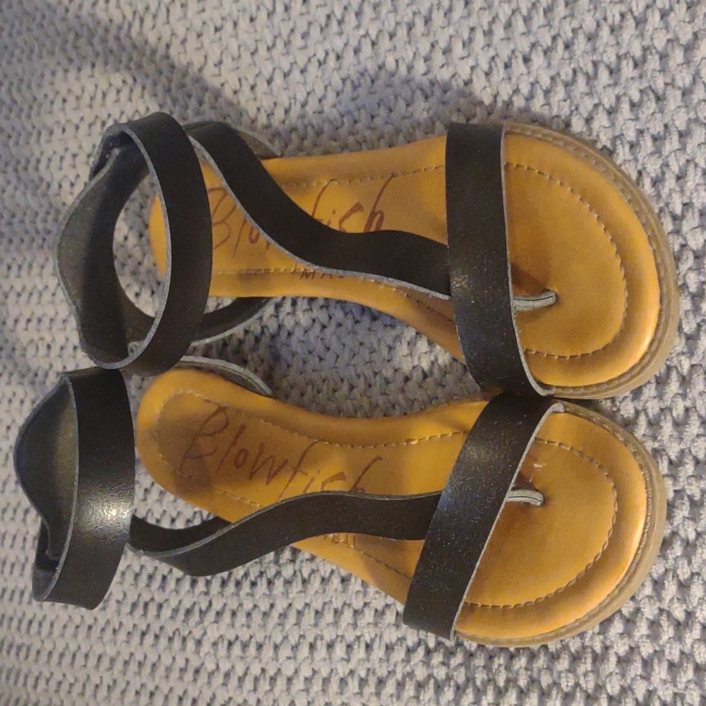 Ladies sandals